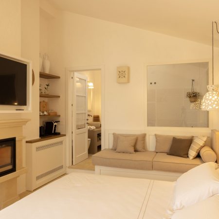 Home 5 Junior Suite